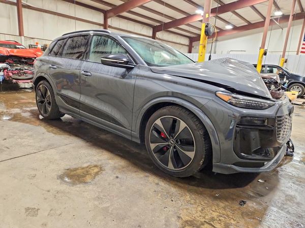2025 AUDI SQ6 E-TRON e-tron quattro Prestige