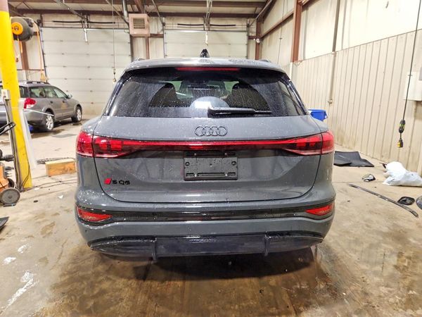 2025 AUDI SQ6 E-TRON e-tron quattro Prestige