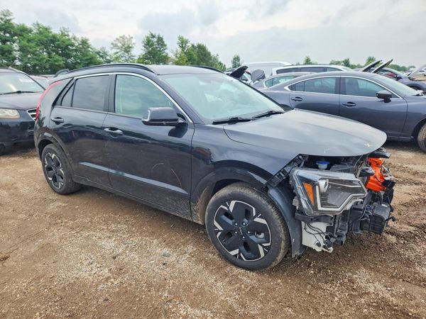 2023 KIA NIRO
