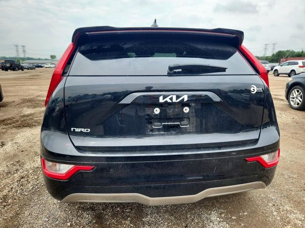 2023 KIA NIRO