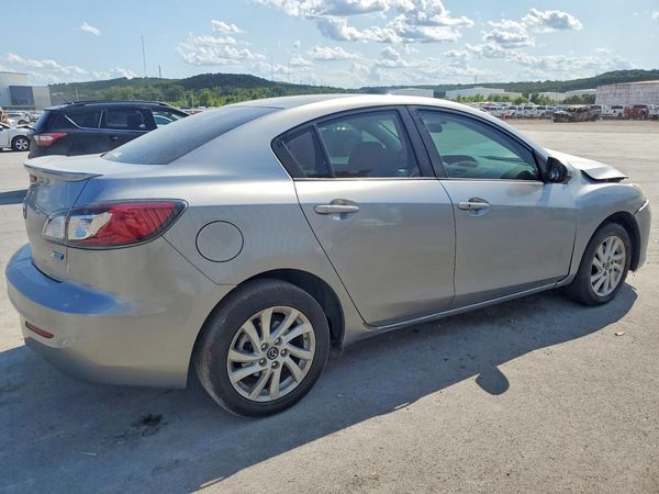 2013 MAZDA 3 Touring/GS