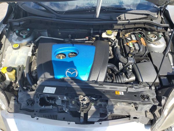 2013 MAZDA 3 Touring/GS
