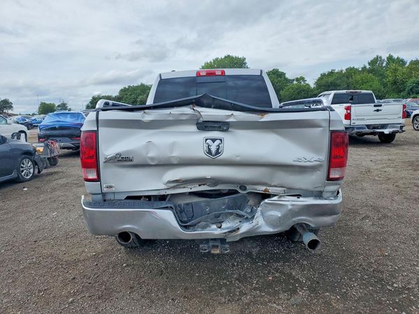 2013 RAM 1500 SLT