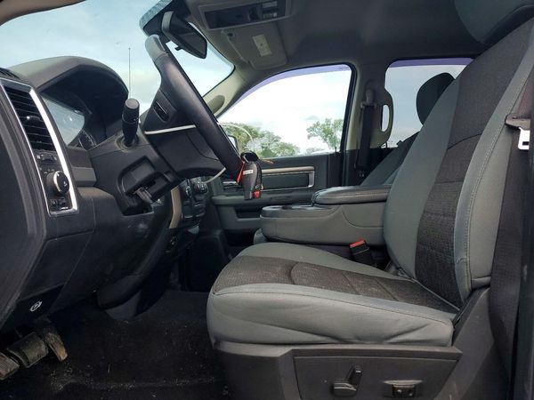 2013 RAM 1500 SLT