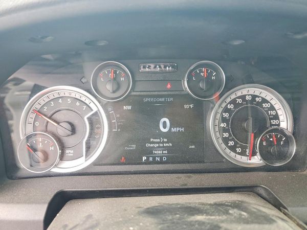 2013 RAM 1500 SLT