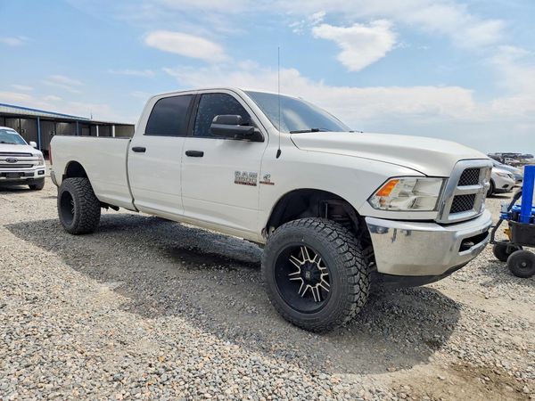 2014 RAM 3500 SLT CREW CAB 4X4