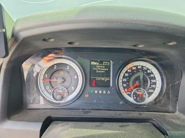 2014 RAM 3500 SLT CREW CAB 4X4