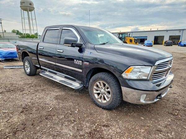 2014 RAM 1500 SLT CREW CAB 4X4