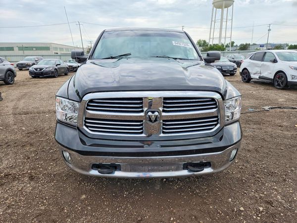 2014 RAM 1500 SLT CREW CAB 4X4