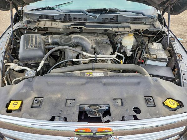 2014 RAM 1500 SLT CREW CAB 4X4