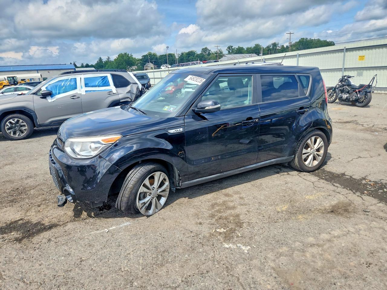 2016 KIA SOUL — Front 3/4