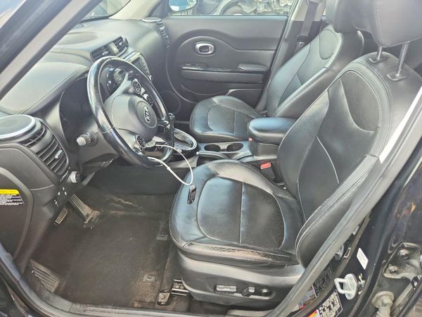 2016 KIA SOUL — DENT