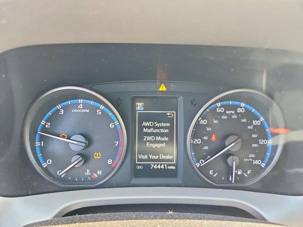 2017 TOYOTA RAV4 XLE