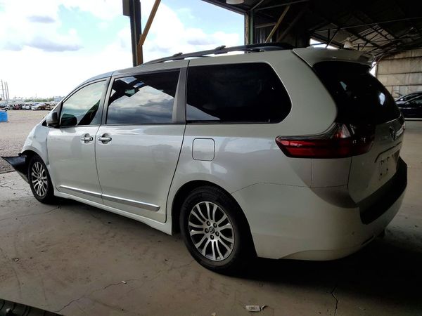 2020 TOYOTA SIENNA Q grade