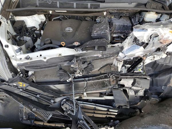 2020 TOYOTA SIENNA Q grade