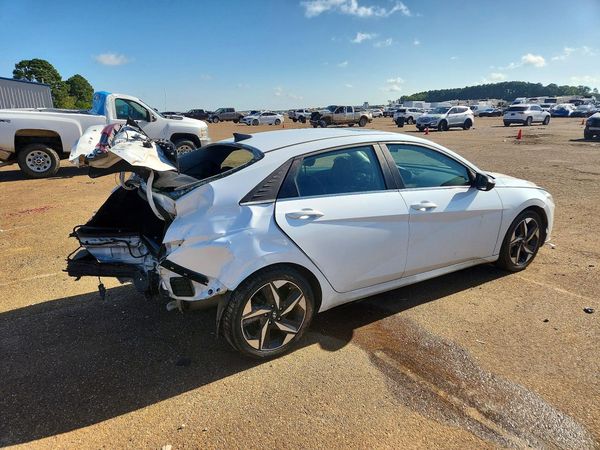 2021 HYUNDAI ELANTRA SEL w/ Premium Pkg