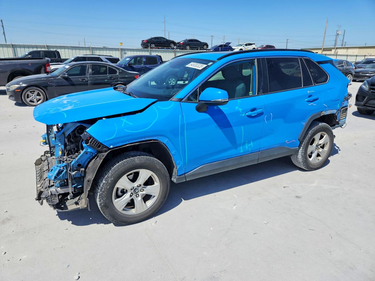 2019 TOYOTA RAV4 XLE / XLE Premium 4WD