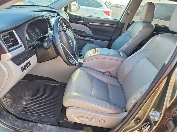 2015 TOYOTA HIGHLANDER