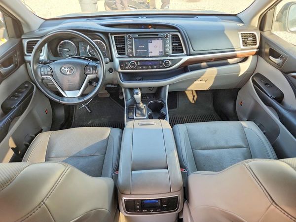 2015 TOYOTA HIGHLANDER
