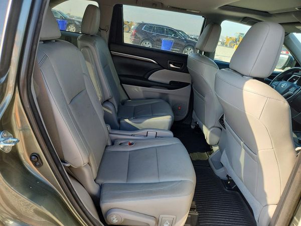 2015 TOYOTA HIGHLANDER