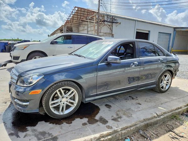 2014 MERCEDES-BENZ C C250