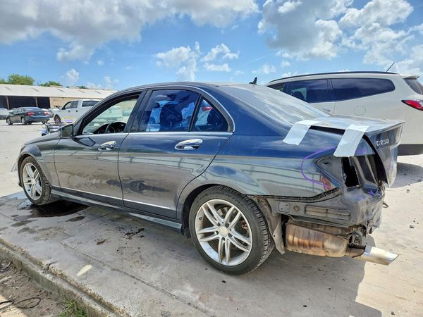 2014 MERCEDES-BENZ C C250