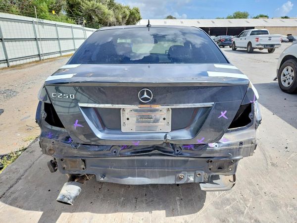2014 MERCEDES-BENZ C C250