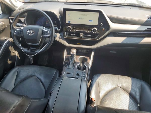 2023 TOYOTA HIGHLANDER Limited — CKPT