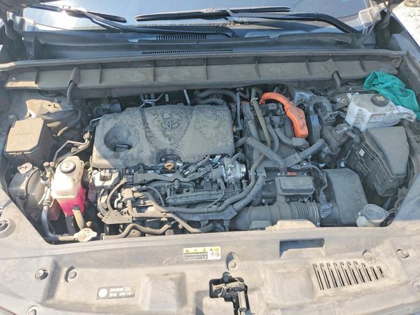 2023 TOYOTA HIGHLANDER Limited — Engine bay