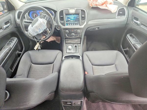 2018 CHRYSLER 300