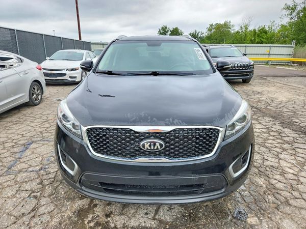 2017 KIA SORENTO L, LX