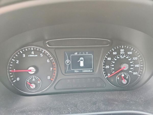 2017 KIA SORENTO L, LX