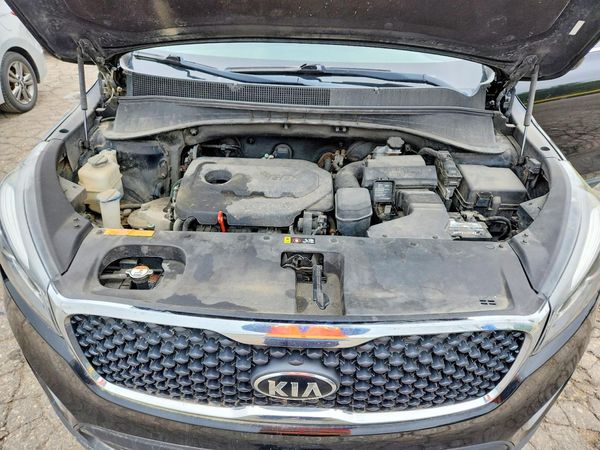 2017 KIA SORENTO L, LX