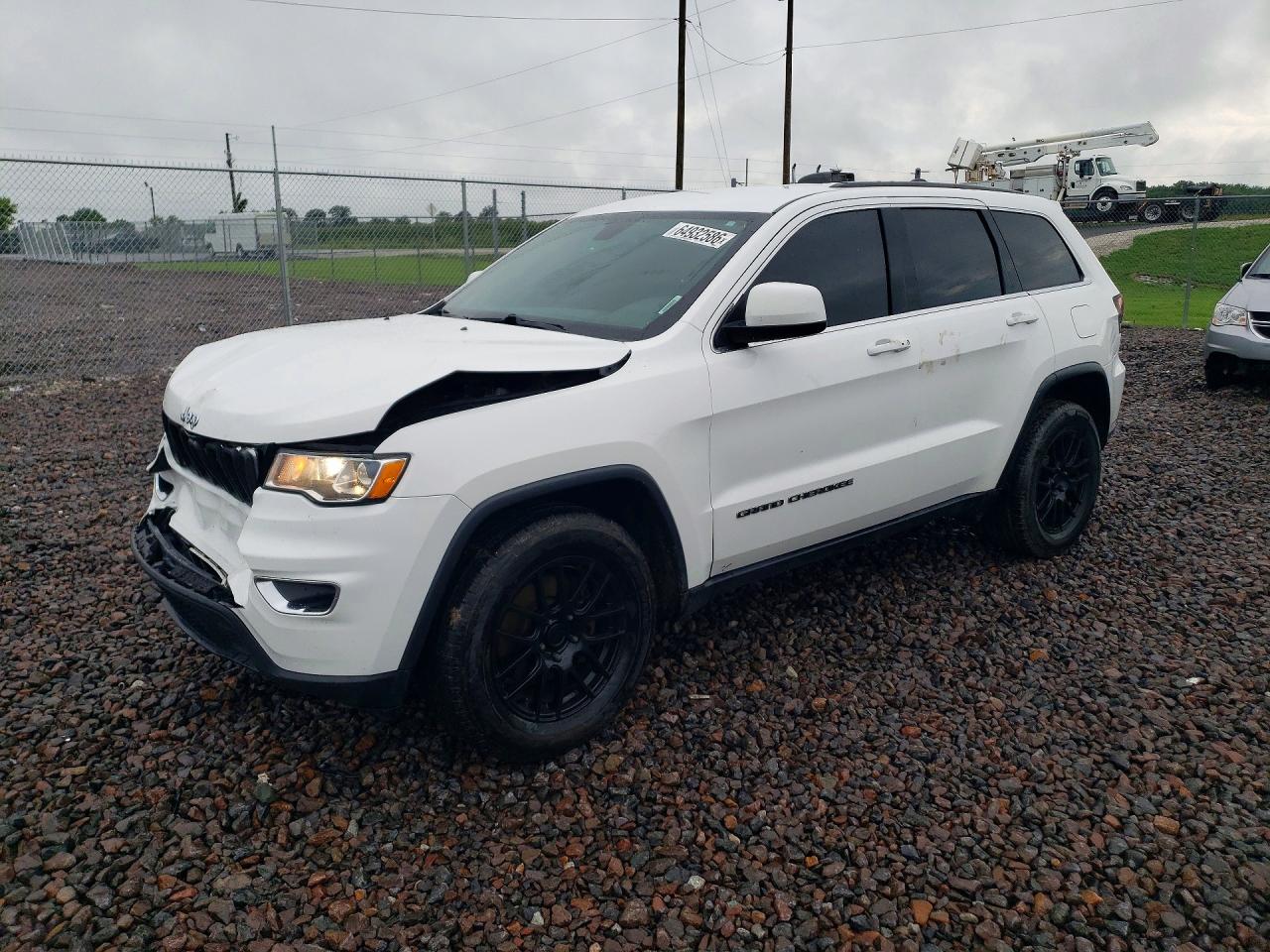 2019 JEEP GRAND CHEROKEE LAREDO 4X2