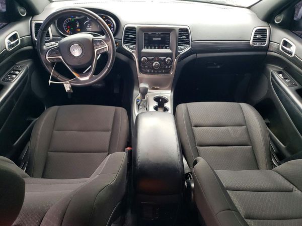 2019 JEEP GRAND CHEROKEE LAREDO 4X2