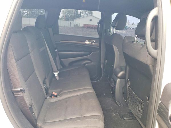 2019 JEEP GRAND CHEROKEE LAREDO 4X2