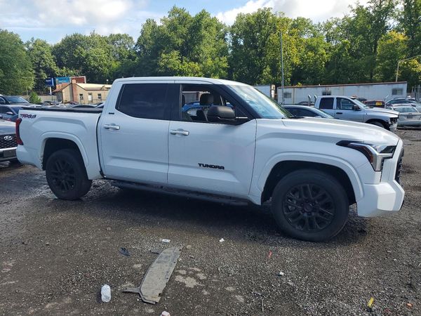 2023 TOYOTA TUNDRA