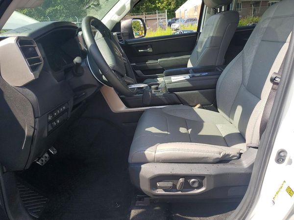 2023 TOYOTA TUNDRA