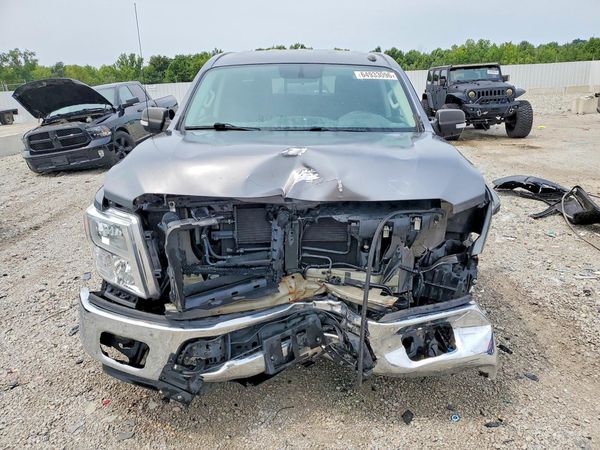 2019 NISSAN TITAN
