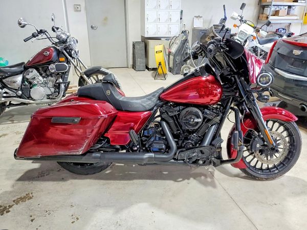 2018 HARLEY-DAVIDSON FL