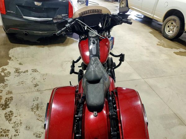 2018 HARLEY-DAVIDSON FL