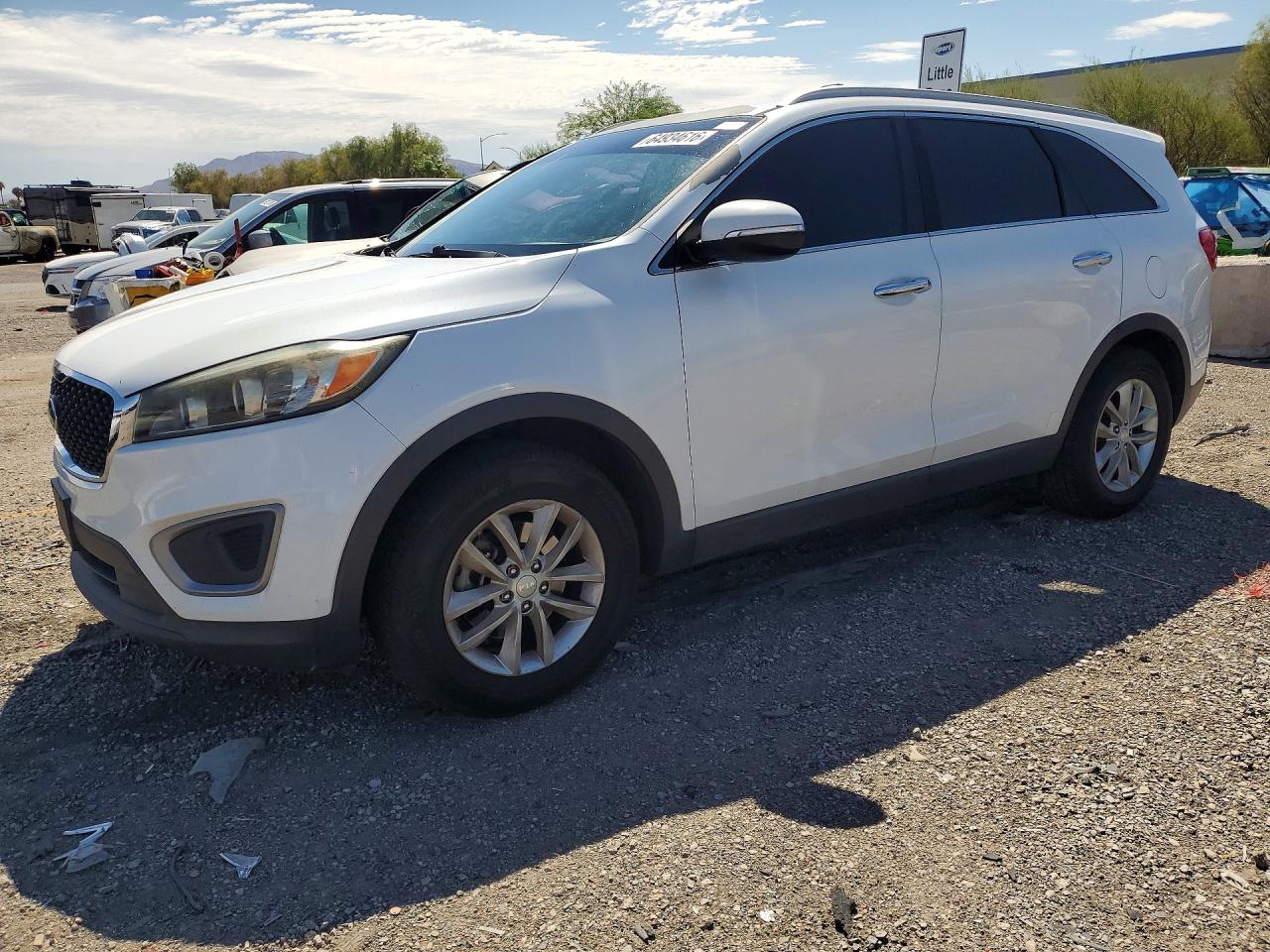 2016 KIA SORENTO L / LX