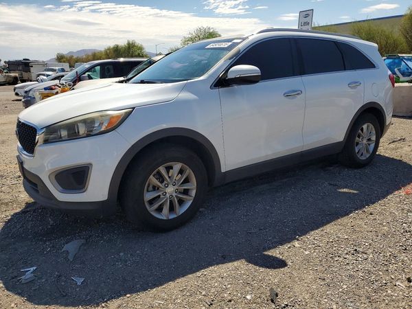 2016 KIA SORENTO L / LX