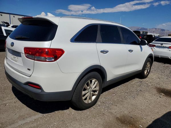 2016 KIA SORENTO L / LX
