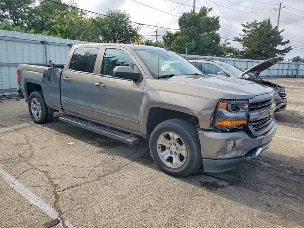 2017 CHEVROLET SILVERADO LT