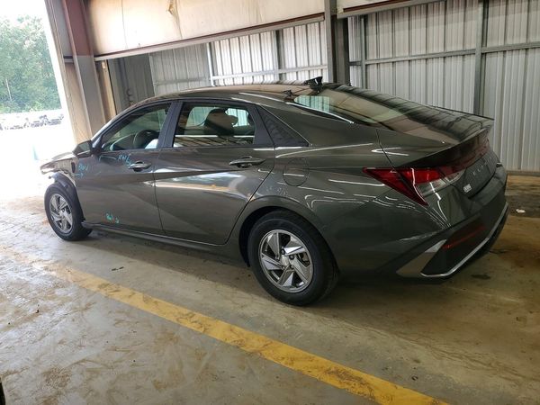 2024 HYUNDAI ELANTRA SE