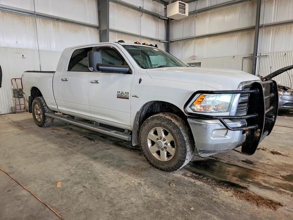 2015 RAM 2500 SLT MEGA CAB 4X4