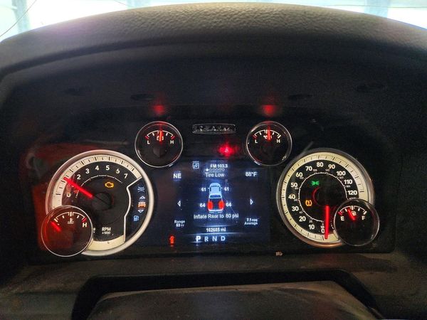 2015 RAM 2500 SLT MEGA CAB 4X4