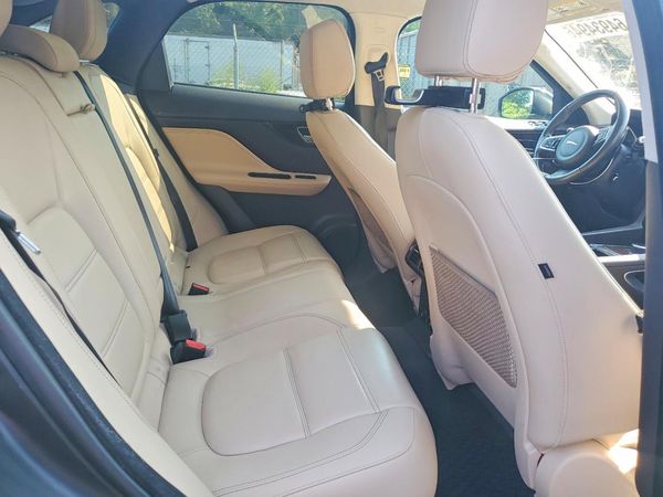 2019 JAGUAR F-PACE Prestige