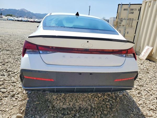 2026 HYUNDAI ELANTRA
